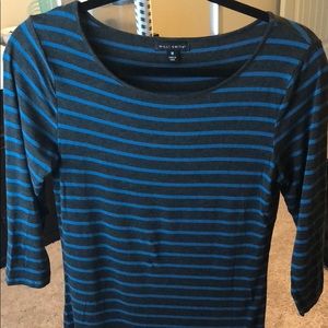 NWOT 3/4 length gray striped shirt Medium